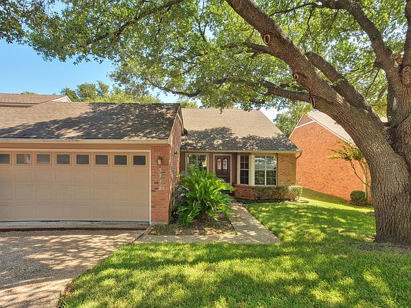 2nd image of 3712 Williamsburg Cir