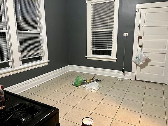 5th image of 4220 S Richmond St #2