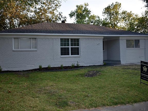 3rd image of 3408 Statler Dr
