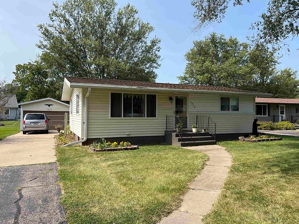 1st image of 1850 Collins Dr