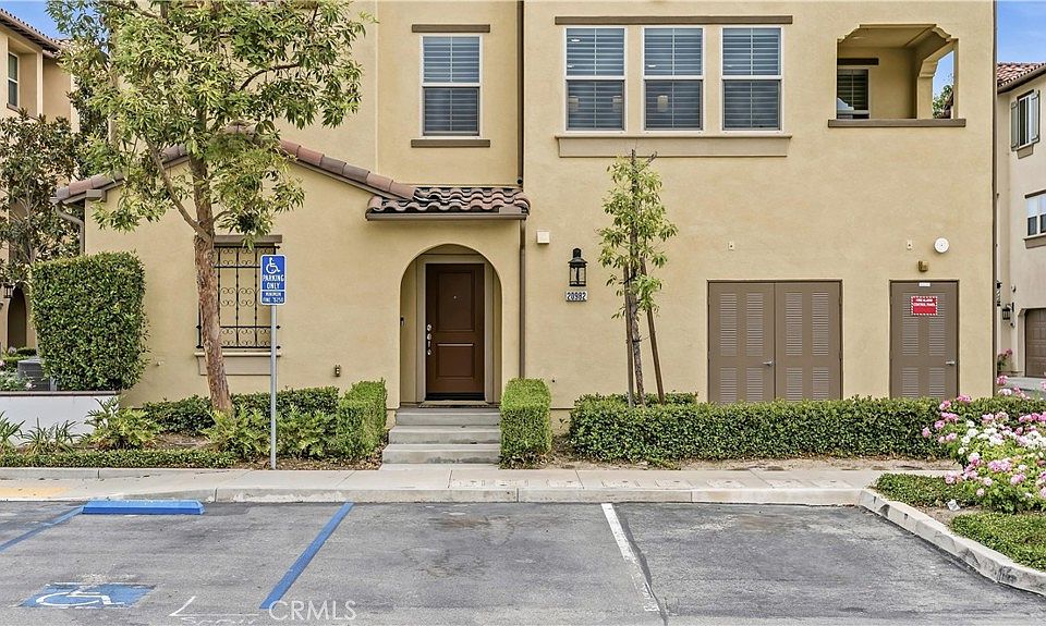 1st image of 20982 Cornerstone Dr