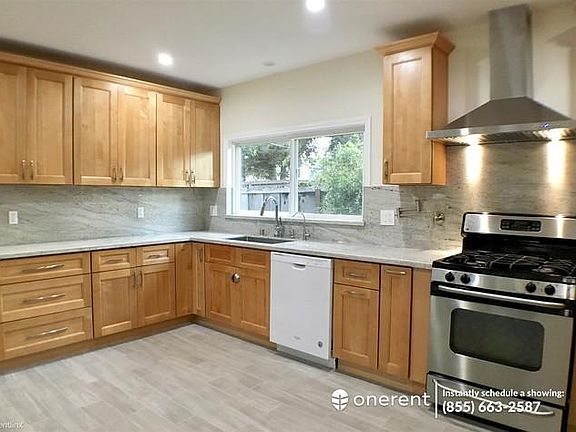 5th image of 1496 Marcia Ave