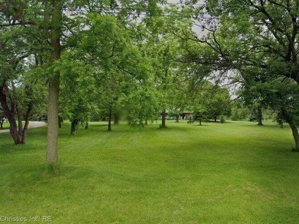 56499 Fairchild Rd, Macomb, MI 48042