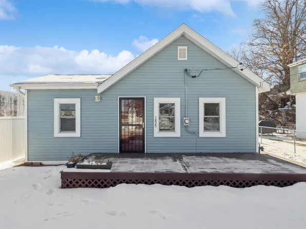 1825 Ann St, Dubuque, IA 52001