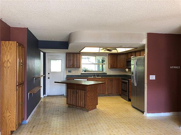 4th image of 6924 Sugarbush Dr