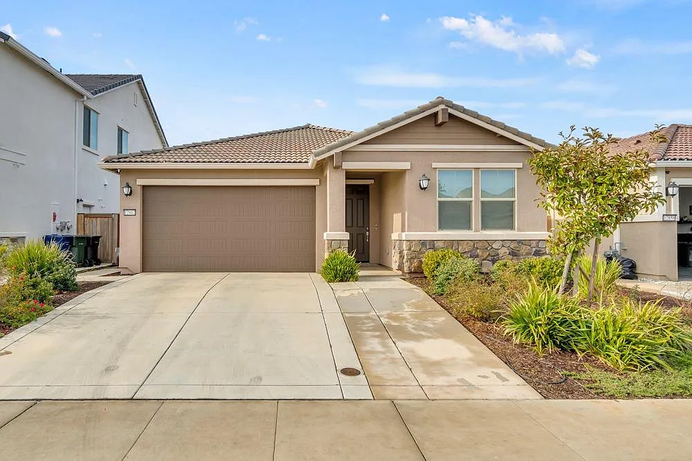 12862 Blueblanc Way photo 1