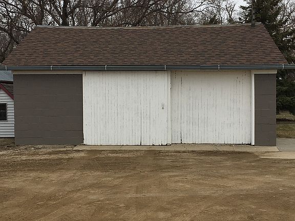 2 stall blocked garage