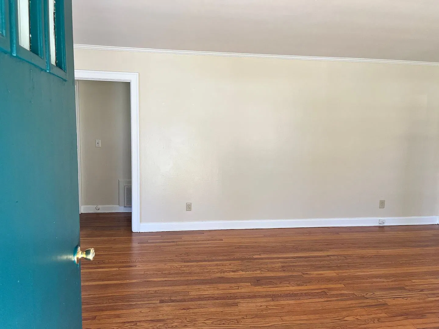Wow! 3 bedroom, 1 bathroom property near Downtown Newnan! Must see! — Photo 4