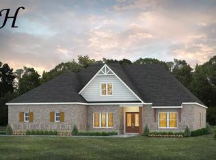 1768 Cannongate Dr, Opelika, AL 36801