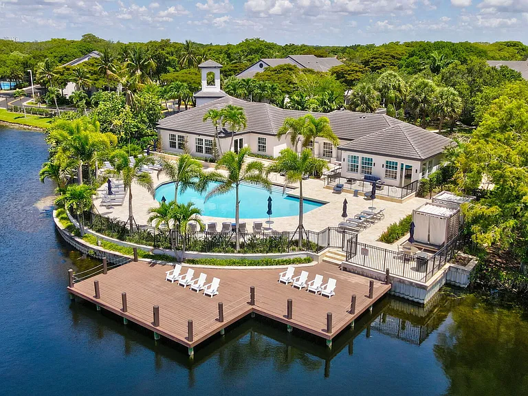 St. Tropez Townhomes & Villas — Photo 71
