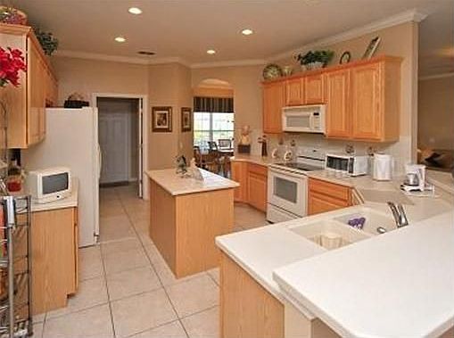 4th image of 308 Beacon Ave