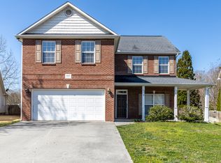 1617 Silver Oaks Ln, Lenoir City, TN 37772