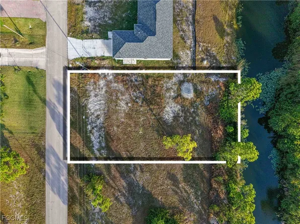 2220 NW 30th Ter, Cape Coral, FL 33993