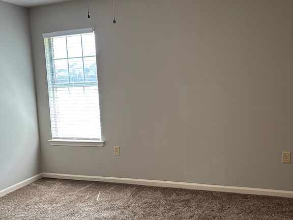 5th image of 2810 Longbow Ln