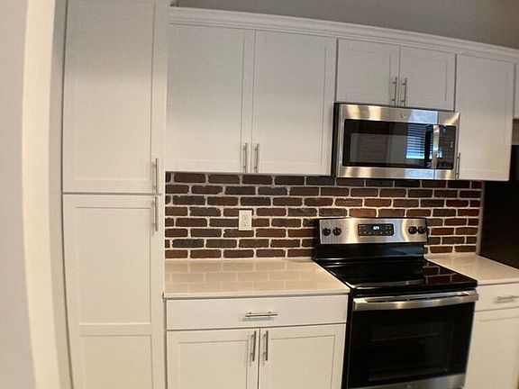 5th image of 1009 W 39th St #2W