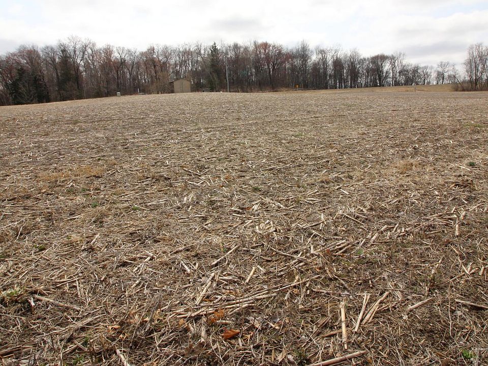 2nd image of 690th St