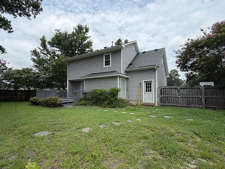 193 Amelia Dr W — Photo 29