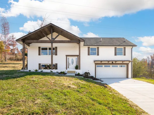 8210 Holly Crest Dr, Chattanooga, TN 37421