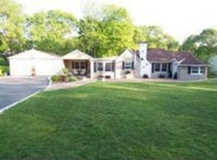 205 Hawthorne Rd, Kings park, NY 11754