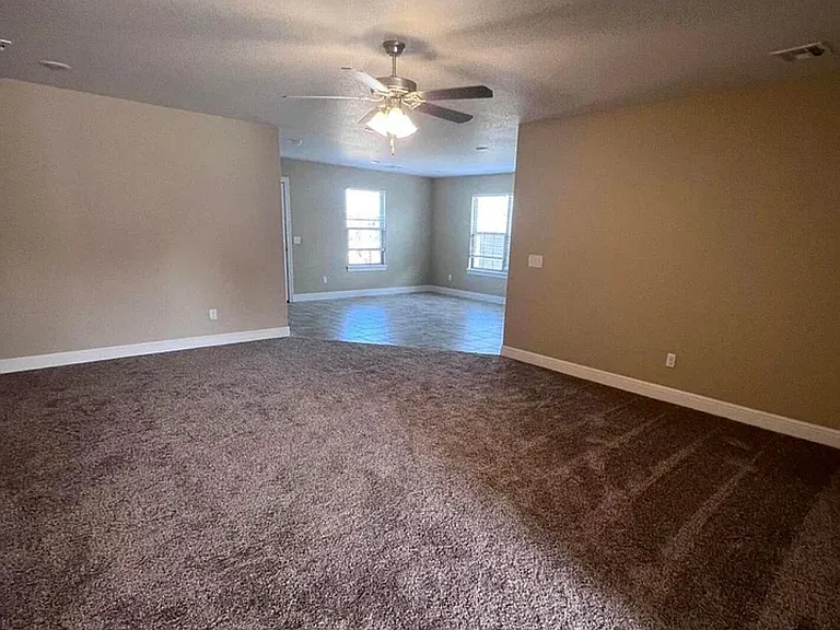 2521 S Tyler Ave — Photo 7