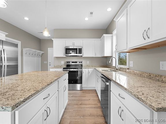 2nd image of 1732 Country Club Dr