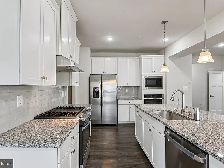 11002 Cornerstone Ln — Photo 16