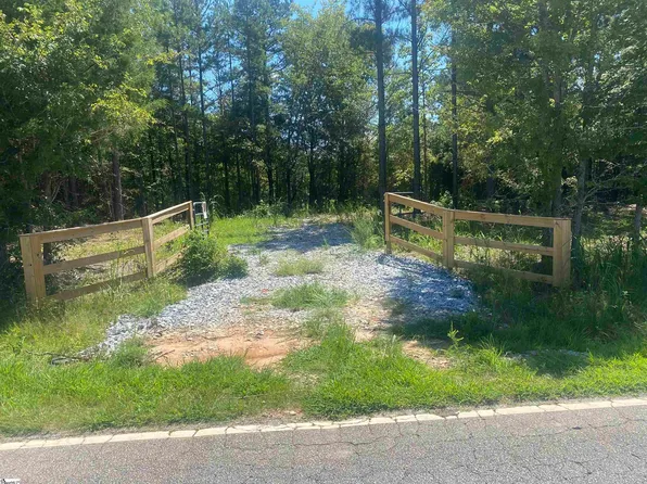 1322 Ghost Creek Rd, Laurens, SC 29360