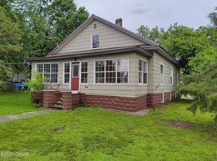 1022 4th St, Oswego, KS 67356