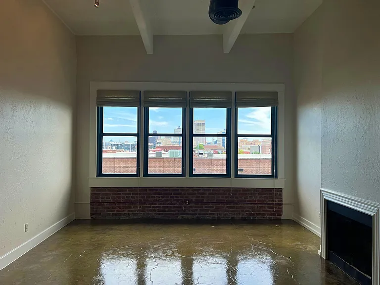 408 S Front St #508 — Photo 13