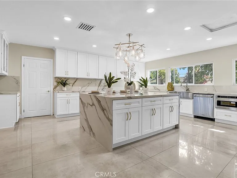 5115 Boda Pl — Photo 9