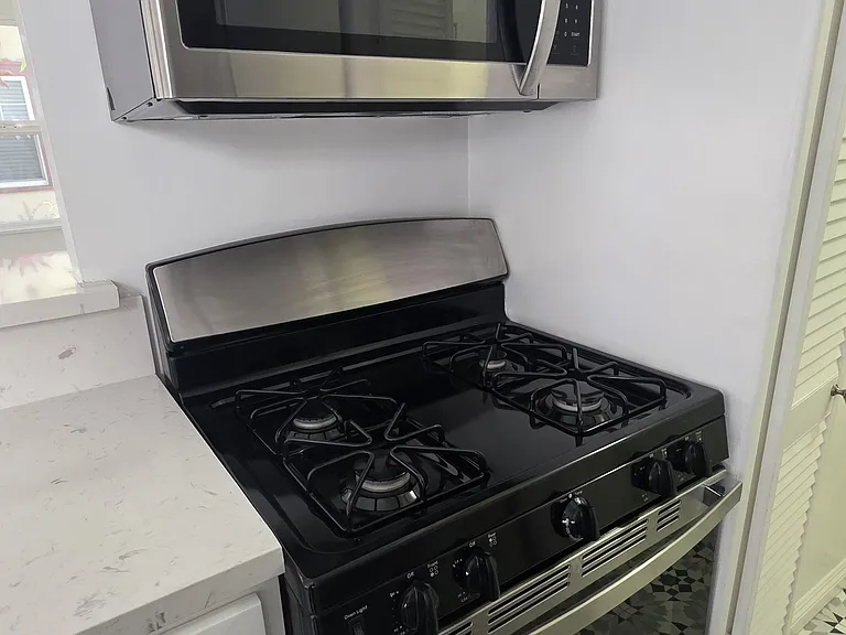 Gas range and mircrowave