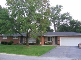 560 W 3rd St, Trenton, IL 62293