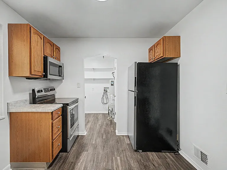 1764 Chester St — Photo 16