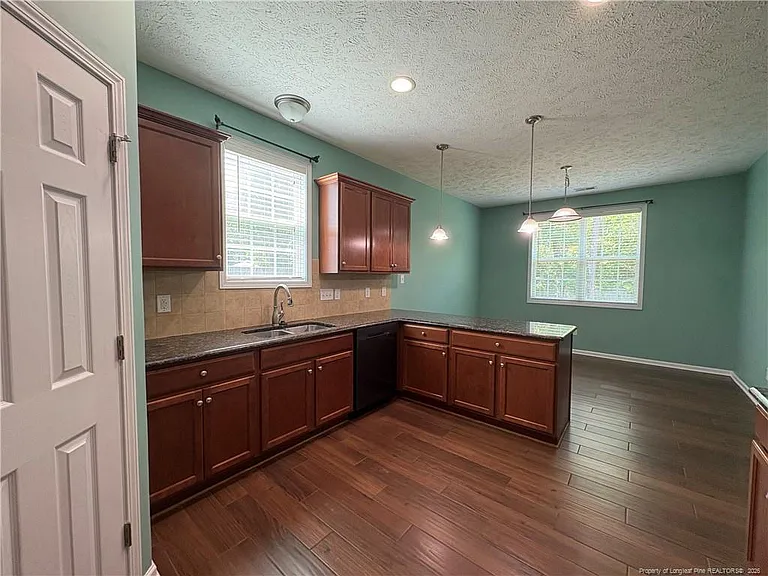 4007 Beaubien Dr — Photo 4