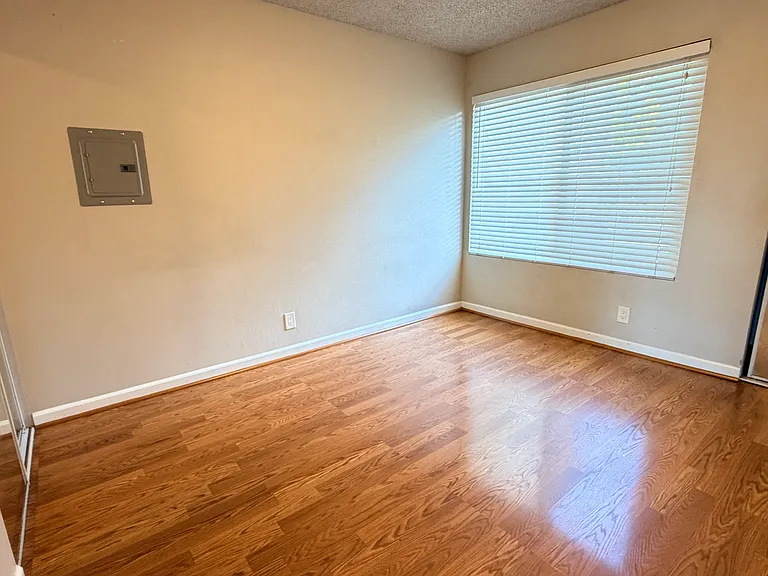 355 Parkview Ter #K4 — Photo 14