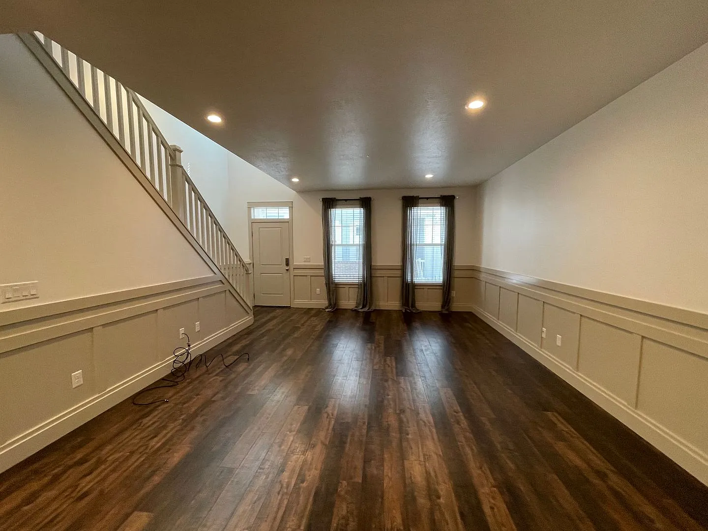 Beautiful 3 Bedroom townhome In North Salt Lake — Photo 4