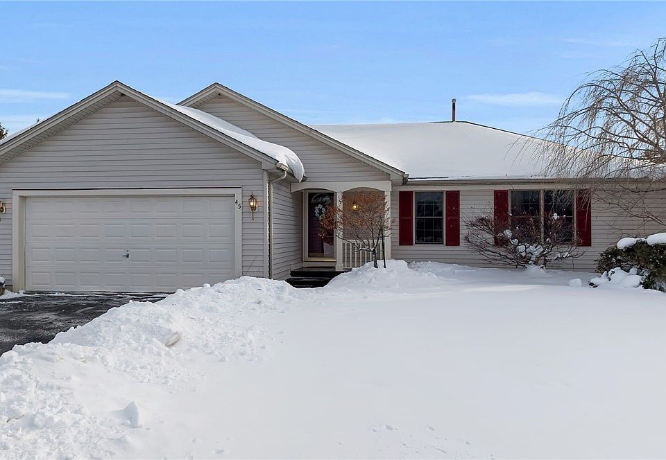 1st image of 45 Woodgate Dr