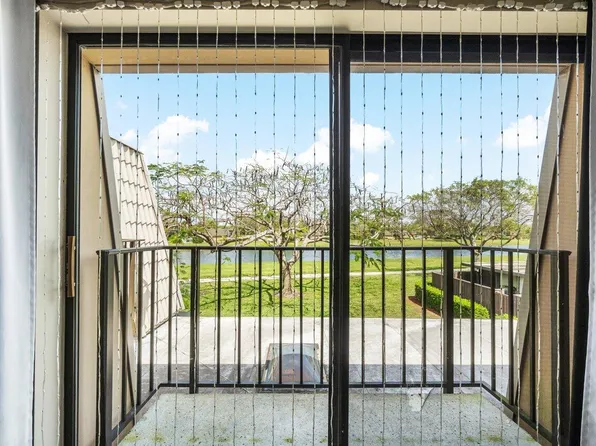 6630 66th Way, West Palm Beach, FL 33409