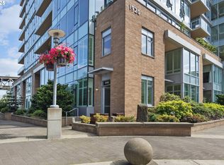 1920 S River Dr #E102, Portland, OR
