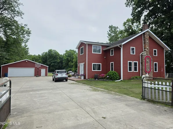 7963 Garden Rd, Holland, OH 43528