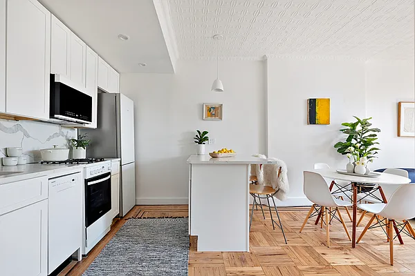 Sold by Compass | media 3