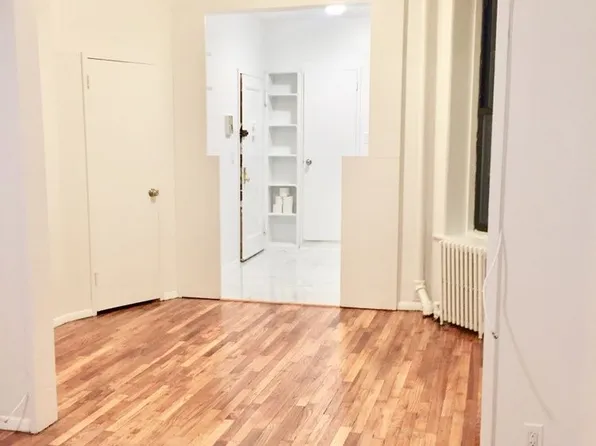 110 Thompson Street image 1 of 3