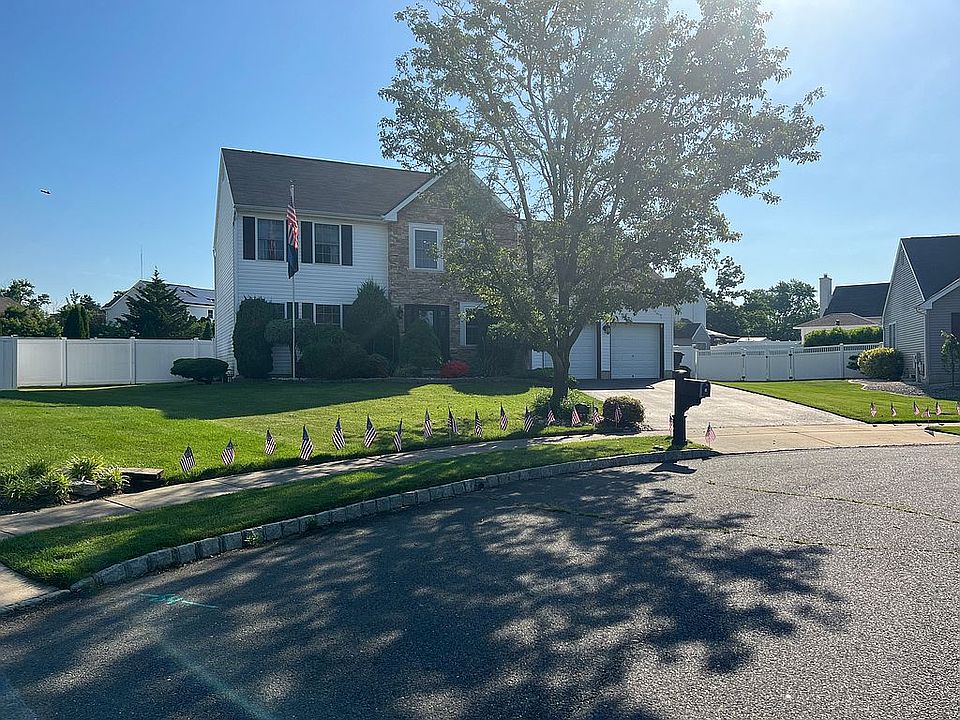 1st image of 1098 S Maplecrest Ct
