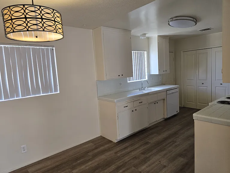 12170 Sumac Dr — Photo 5