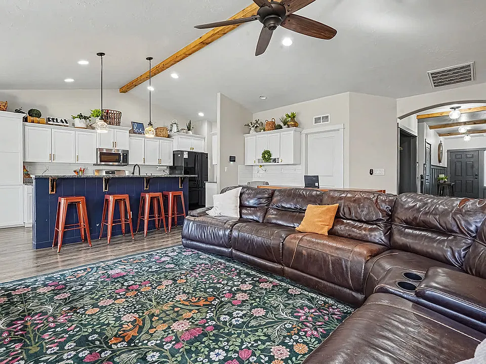 304 Cliff Swallow Ave #ID1460924P