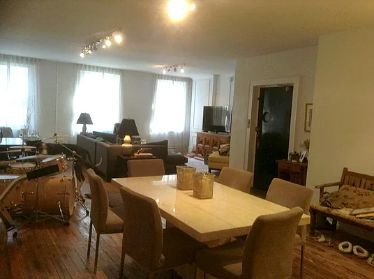 Rented by The Loft Broker | media 42