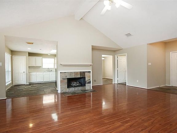 5th image of 22503 Holly Lake Dr