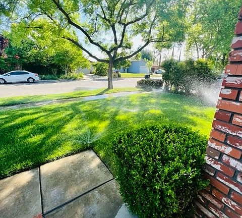 3rd image of 4466 W Malibu Ave