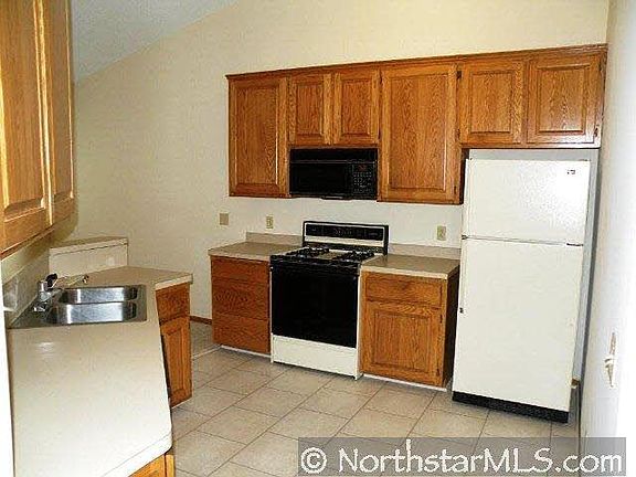 5th image of 9239 Yorkshire Lane