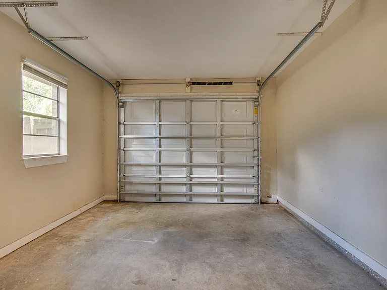 386 Quigley Rd — Photo 27